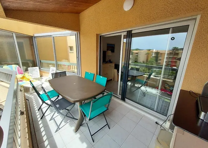 Dans Securisee Vue Piscine * Le Lavandou